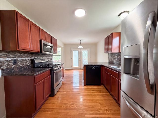 5988 Treetops Drive, Romulus, MI 48174