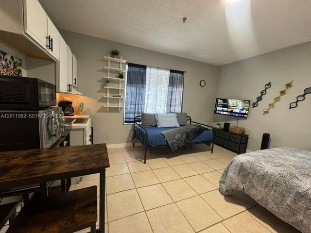 3700 Collins Ave S-309, Miami Beach, FL 33140