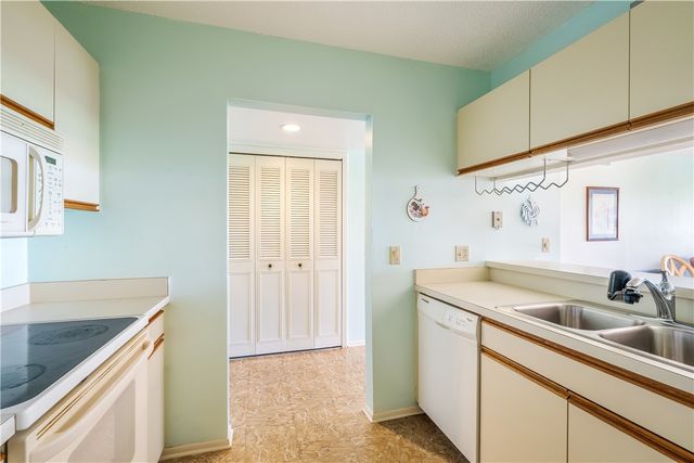 26 Plantation Drive 202, Vero Beach, FL 32966