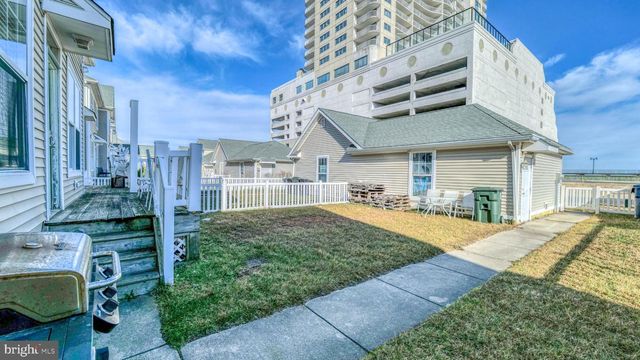 21 N NEW HAMPSHIRE AVE, Atlantic City, NJ 08401
