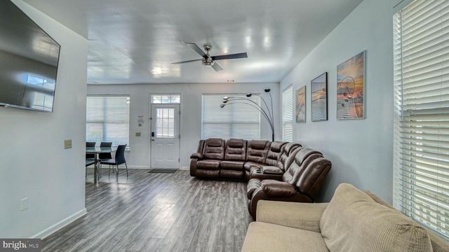 21 N NEW HAMPSHIRE AVE, Atlantic City, NJ 08401