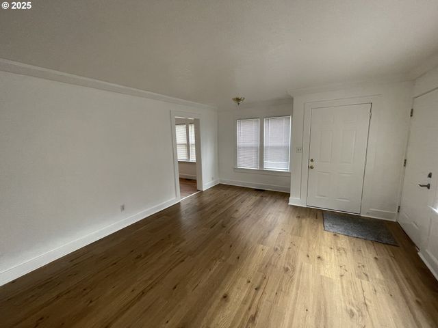 2448 Se 117TH Ave, Portland, OR 97216