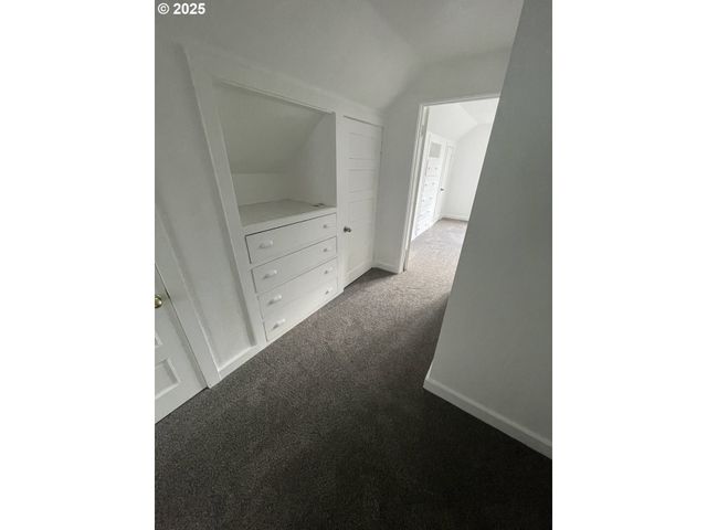 2448 Se 117TH Ave, Portland, OR 97216