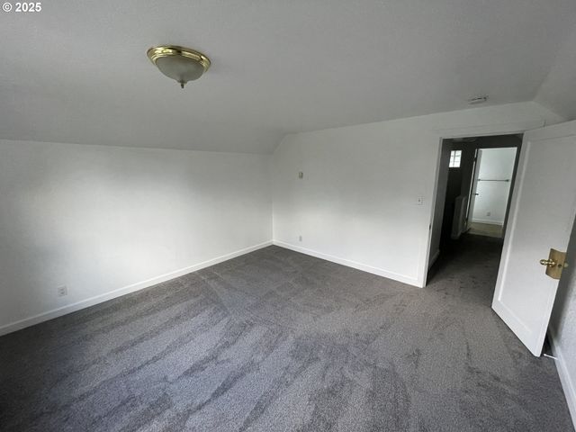 2448 Se 117TH Ave, Portland, OR 97216