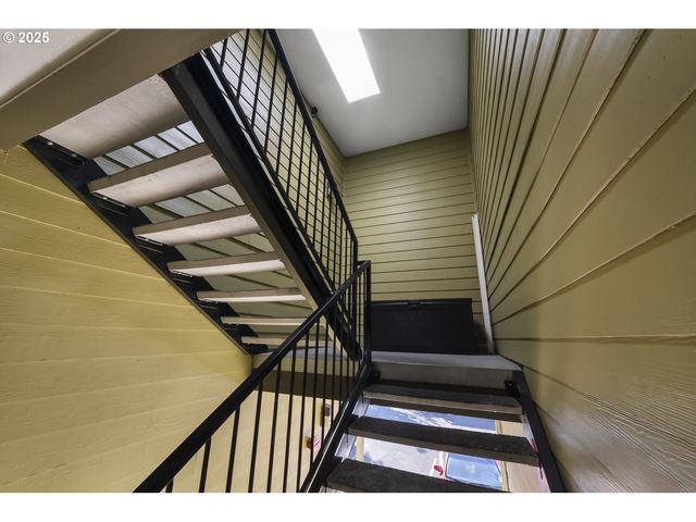 2448 Se 117TH Ave, Portland, OR 97216