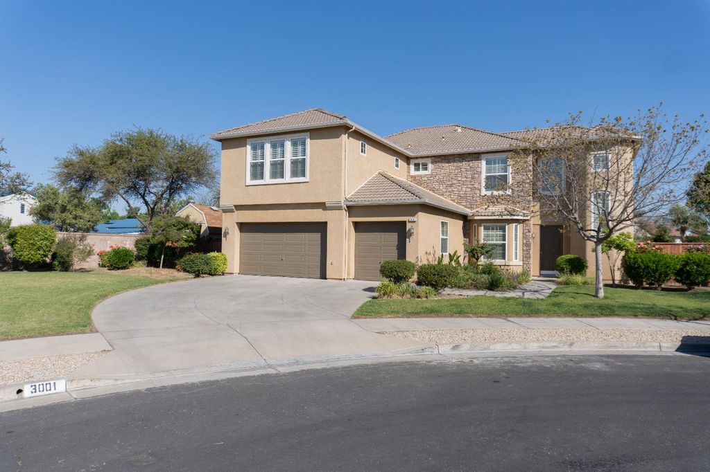 3001 Pico Avenue, Clovis, CA 93619