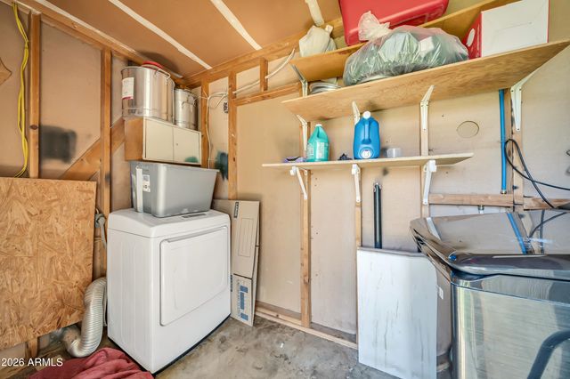 8933 W ROMA Avenue, Phoenix, AZ 85037