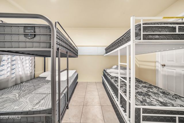 8933 W ROMA Avenue, Phoenix, AZ 85037