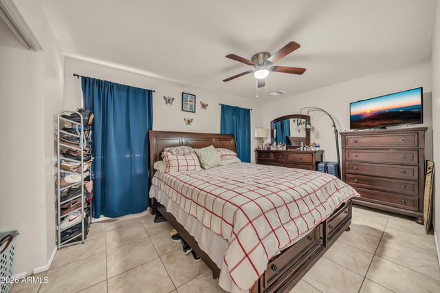 8933 W ROMA Avenue, Phoenix, AZ 85037