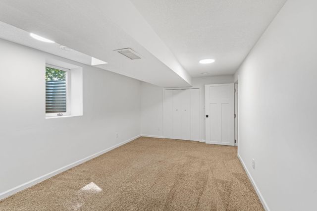 510 Wyoming Street E, Saint Paul, MN 55107