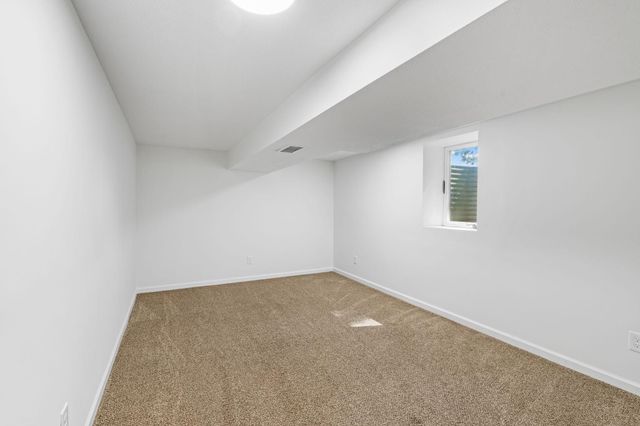 510 Wyoming Street E, Saint Paul, MN 55107