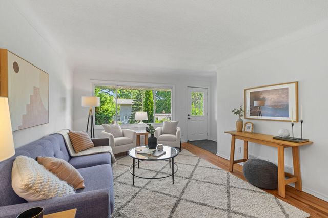510 Wyoming Street E, Saint Paul, MN 55107