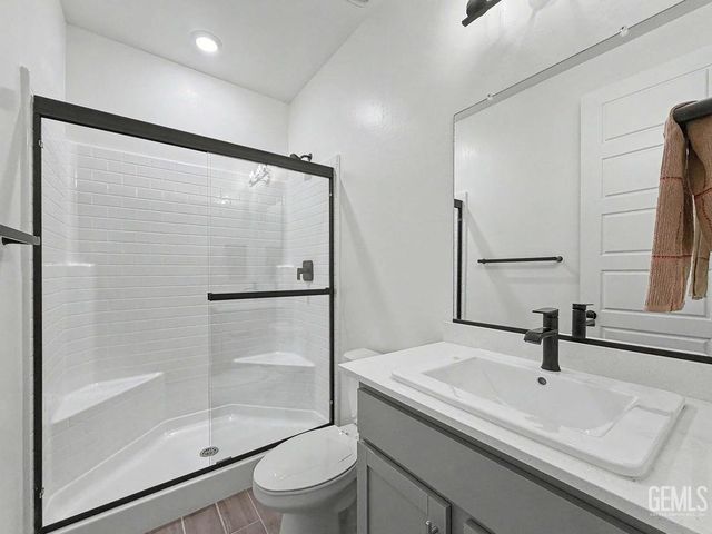 5910 Pareto Place, Bakersfield, CA 93313