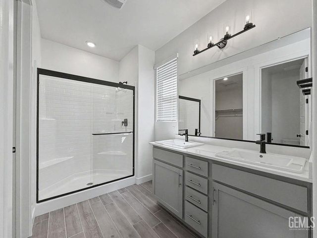 5910 Pareto Place, Bakersfield, CA 93313