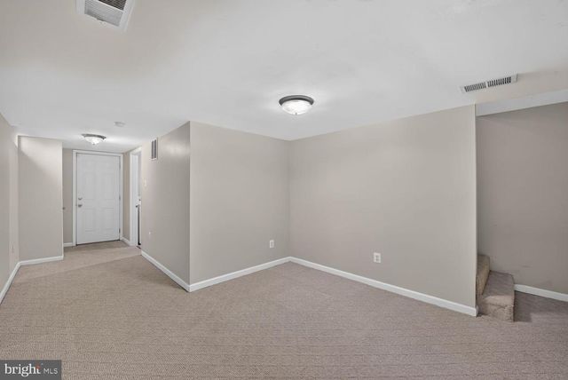 6817 RADCLIFFE DR, Alexandria, VA 22307