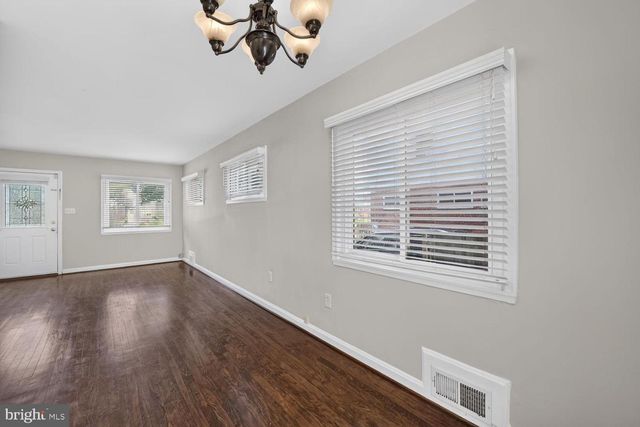 6817 RADCLIFFE DR, Alexandria, VA 22307
