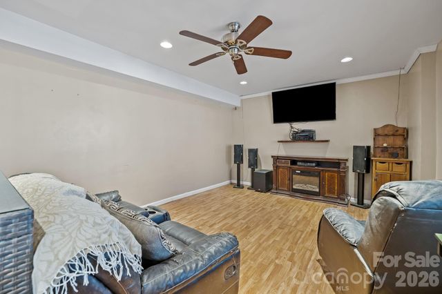 7218 Cascading Pines Drive, Tega Cay, SC 29708