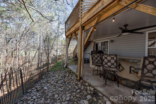 7218 Cascading Pines Drive, Tega Cay, SC 29708