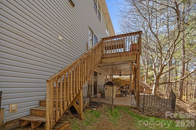 7218 Cascading Pines Drive, Tega Cay, SC 29708