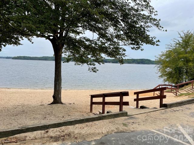 7218 Cascading Pines Drive, Tega Cay, SC 29708