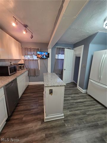 4456 W 47th Street, Old Brooklyn, OH 44144