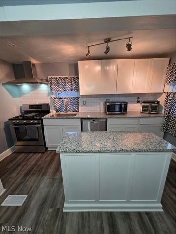 4456 W 47th Street, Old Brooklyn, OH 44144