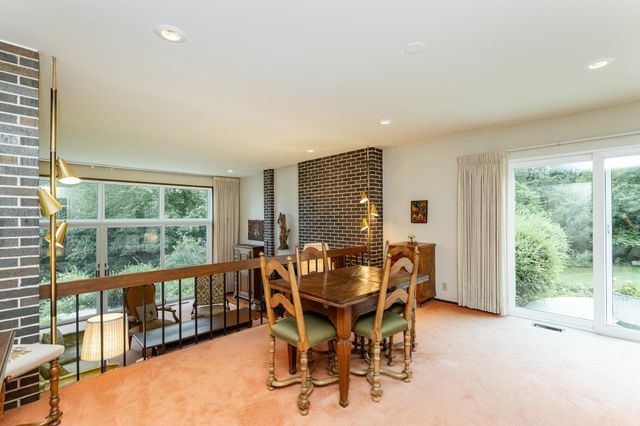 2040 Merrihills Drive SW, Rochester, MN 55902