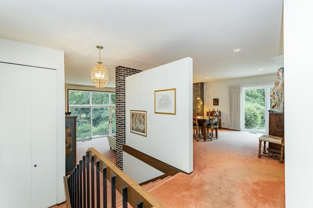 2040 Merrihills Drive SW, Rochester, MN 55902