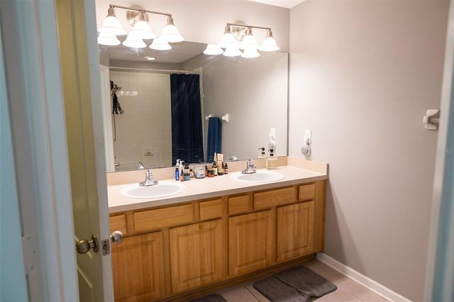 8581 SANDY BEACH STREET, Tampa, FL 33634