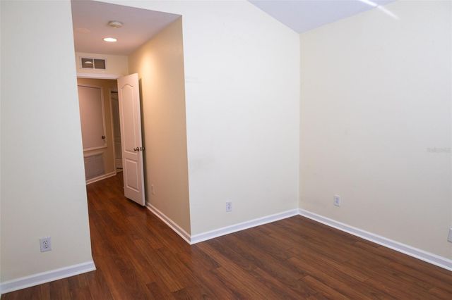 8581 SANDY BEACH STREET, Tampa, FL 33634