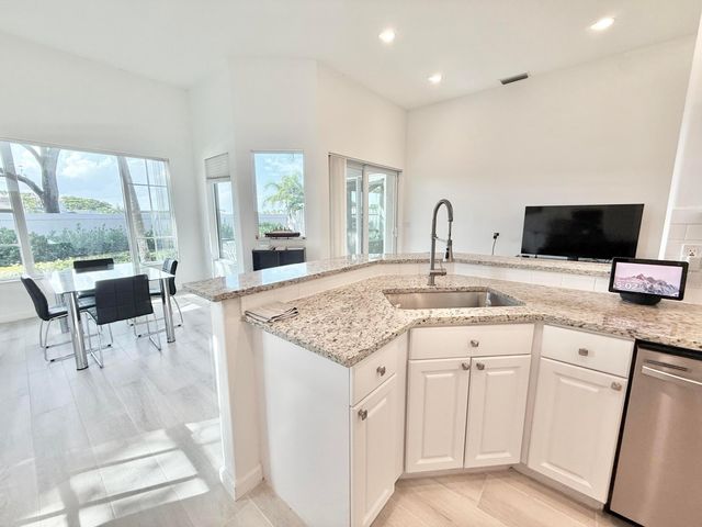 46 Pinnacle Cove, Palm Beach Gardens, FL 33418