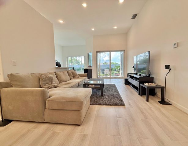 46 Pinnacle Cove, Palm Beach Gardens, FL 33418