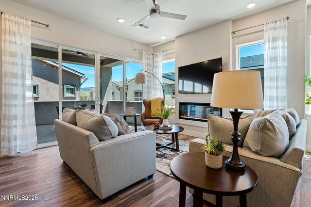 180 Silver Peak Loop 3, Carson City, NV 89701