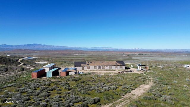 44132 Munz Ranch Road, Lake Hughes, CA 93532