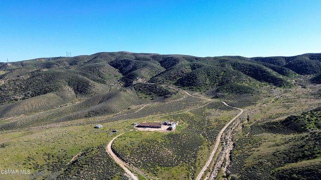 44132 Munz Ranch Road, Lake Hughes, CA 93532