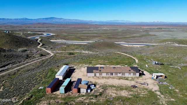 44132 Munz Ranch Road, Lake Hughes, CA 93532