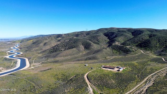 44132 Munz Ranch Road, Lake Hughes, CA 93532