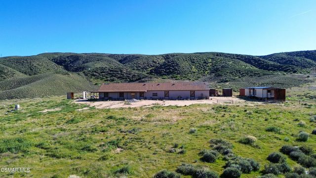 44132 Munz Ranch Road, Lake Hughes, CA 93532