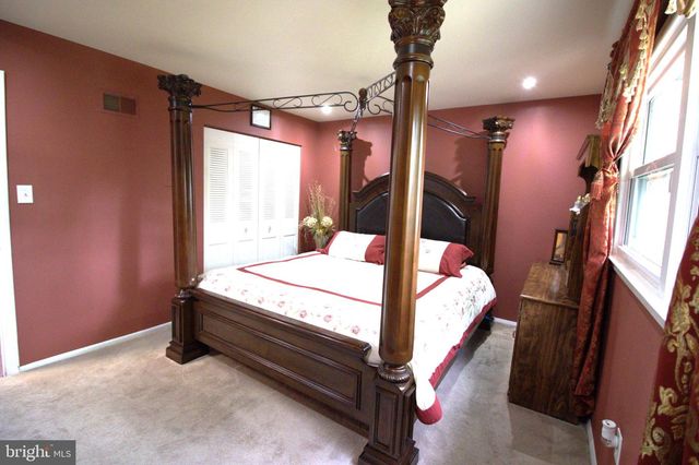 13230 DELANEY RD, Woodbridge, VA 22193