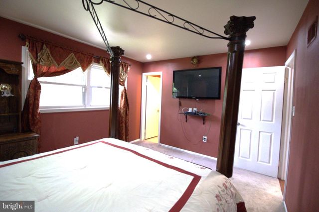 13230 DELANEY RD, Woodbridge, VA 22193