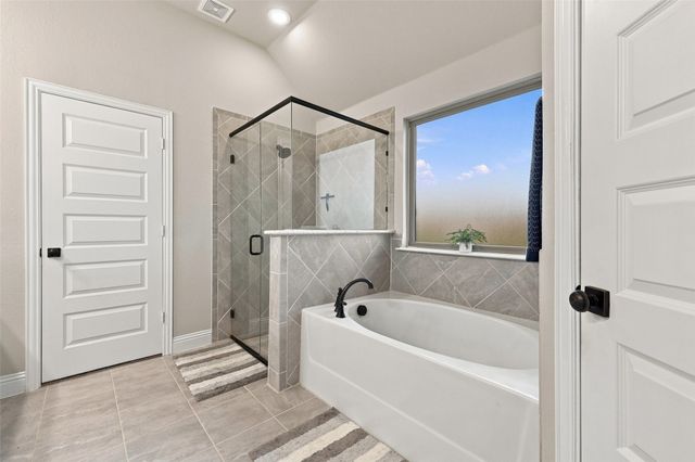 1056 Hickory Lane, Howe, TX 75459