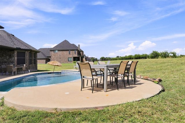 1056 Hickory Lane, Howe, TX 75459