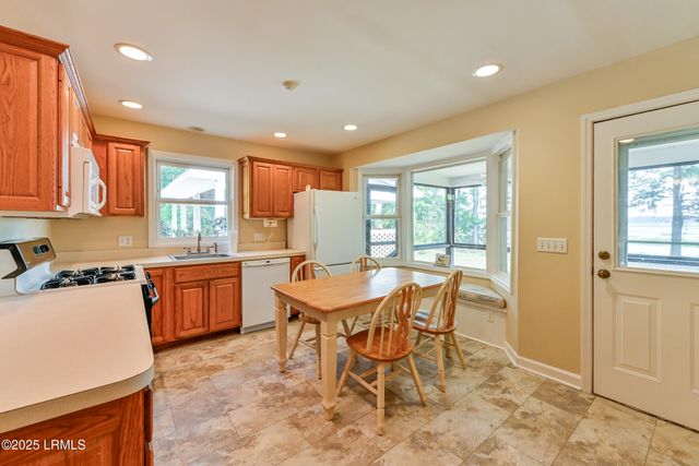 24 Presnell Circle, Beaufort, SC 29902