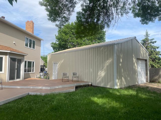 1757 23rd Street S, Fargo, ND 58103