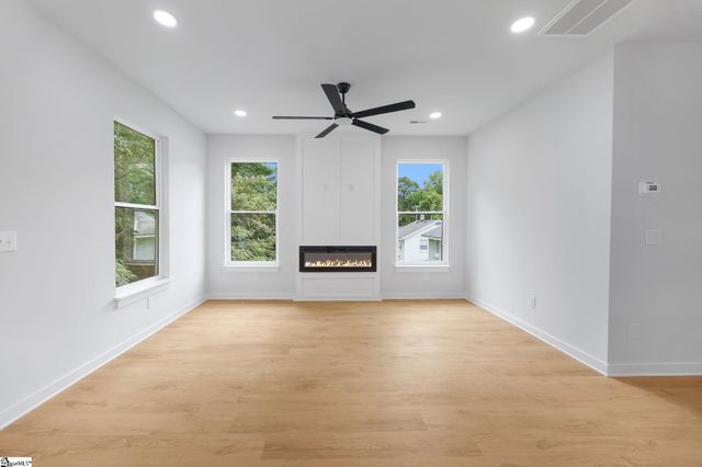 128 Lyman Avenue, Duncan, SC 29334