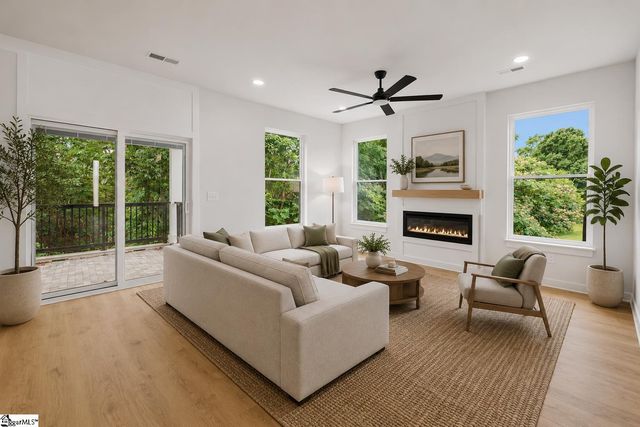 128 Lyman Avenue, Duncan, SC 29334