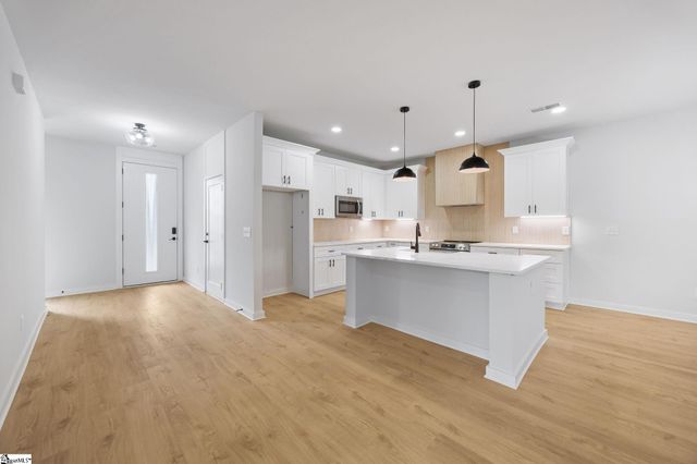 128 Lyman Avenue, Duncan, SC 29334