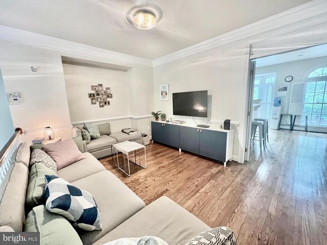 4005 MANSION DR NW, Washington, DC 20007