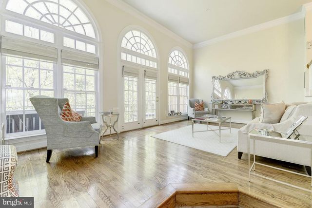 4005 MANSION DR NW, Washington, DC 20007