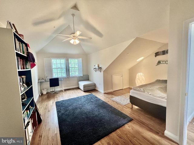 4005 MANSION DR NW, Washington, DC 20007